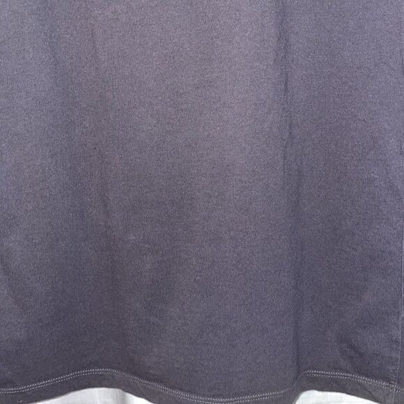 Uniqlo T shirt  - Picture 8 of 9